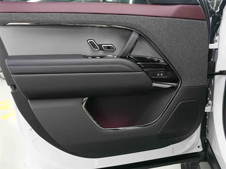 Land Rover Range Rover Sport 2025 2025款 400PS Dynamic SE