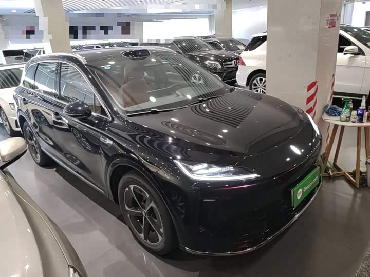 Photo 4 - Shangjie (Huawei × SAIC) H5