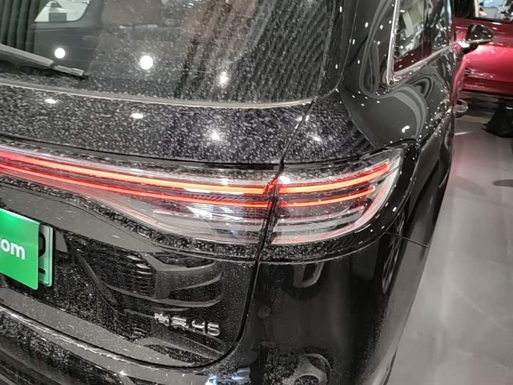 Photo 8 - Shangjie (Huawei × SAIC) H5
