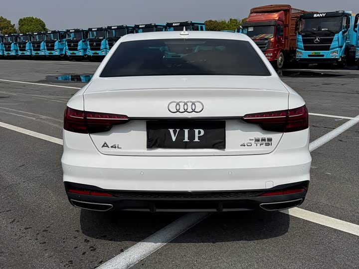 Фото 7 - Audi A4L