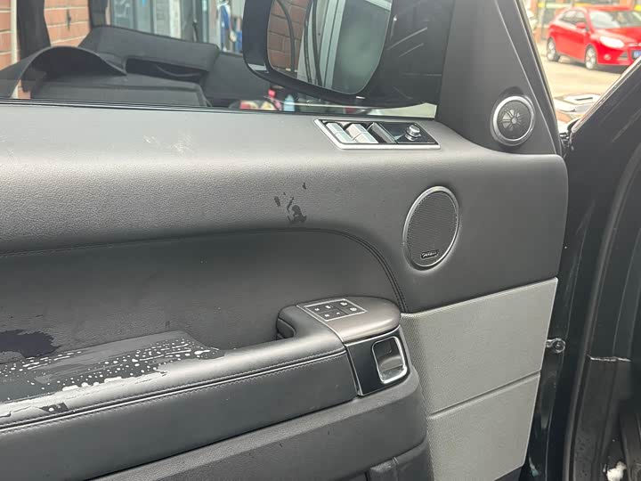 Zdjęcie 7 - Land Rover Range Rover Sport