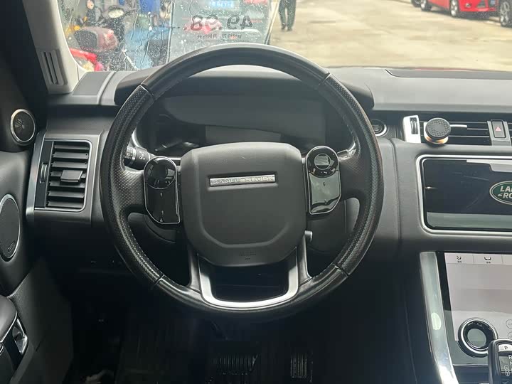 Zdjęcie 9 - Land Rover Range Rover Sport