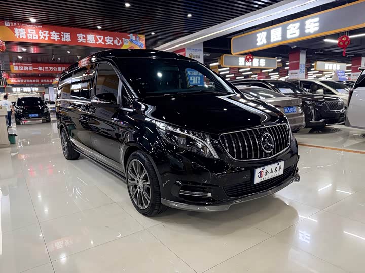 Mercedes-Benz V-Class 2022 2022款 V 260 L 长轴距尊贵版
