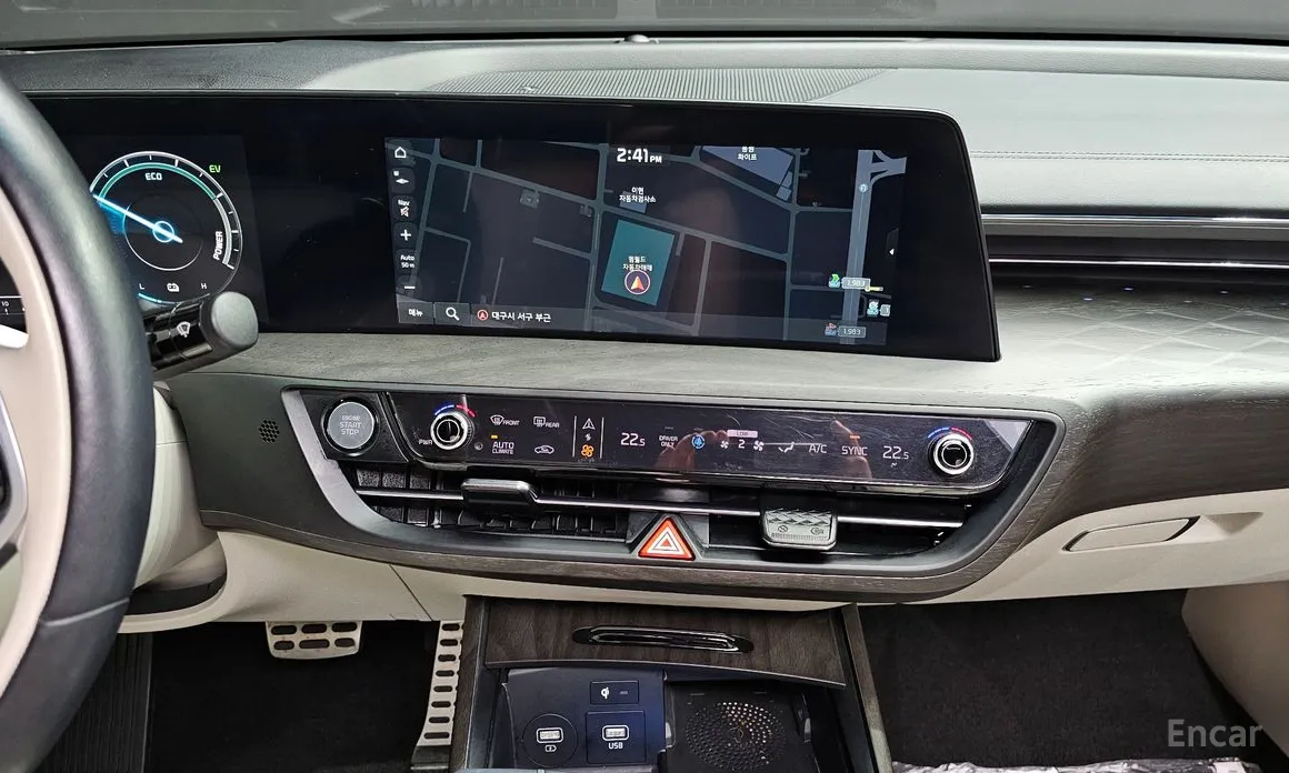 Photo 13 - Kia K8