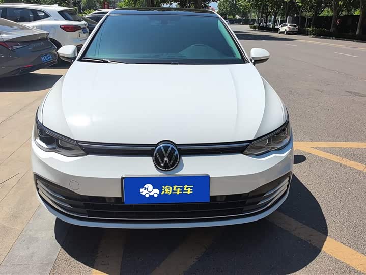 Фото 2 - Volkswagen Golf