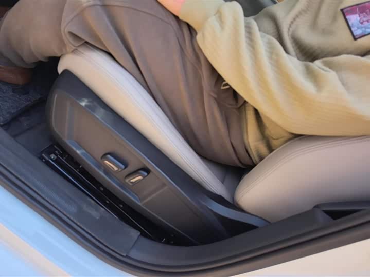 Фото 9 - Volkswagen Golf