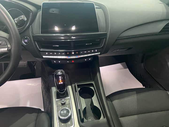 Фото 8 - Cadillac CT5