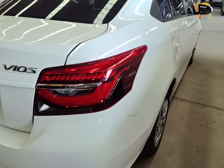 Фото 8 - Toyota Vios
