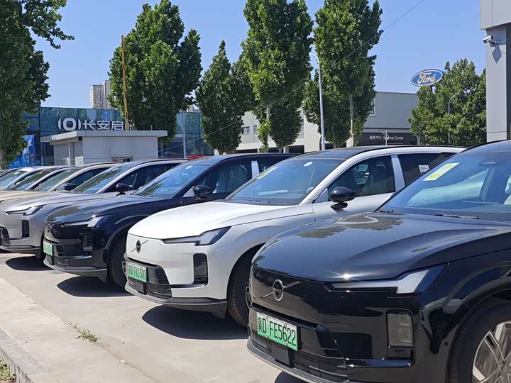 Volvo XC70 Hybrid 2026 2026款 四驱超长续航Core