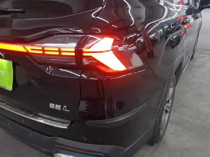Фото 8 - Geely Okavango L