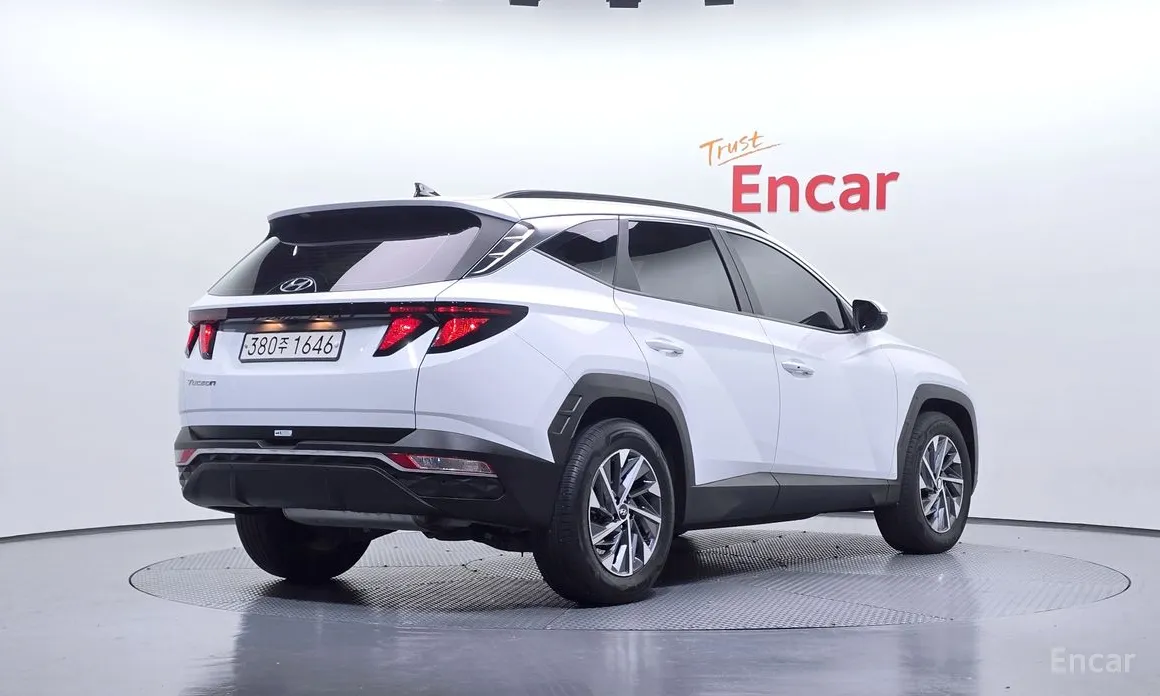 Фото 2 - Hyundai Tucson