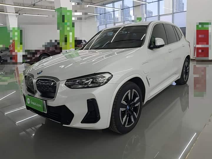 Фото 2 - BMW iX3