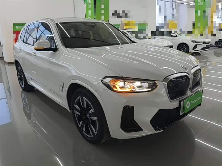 Фото 4 - BMW iX3
