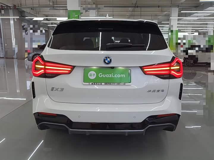 Фото 6 - BMW iX3
