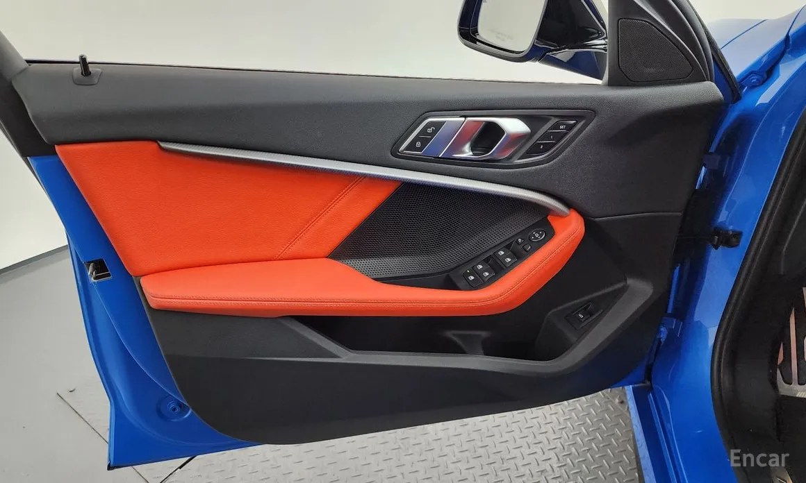 Фото 24 - BMW 1 Series