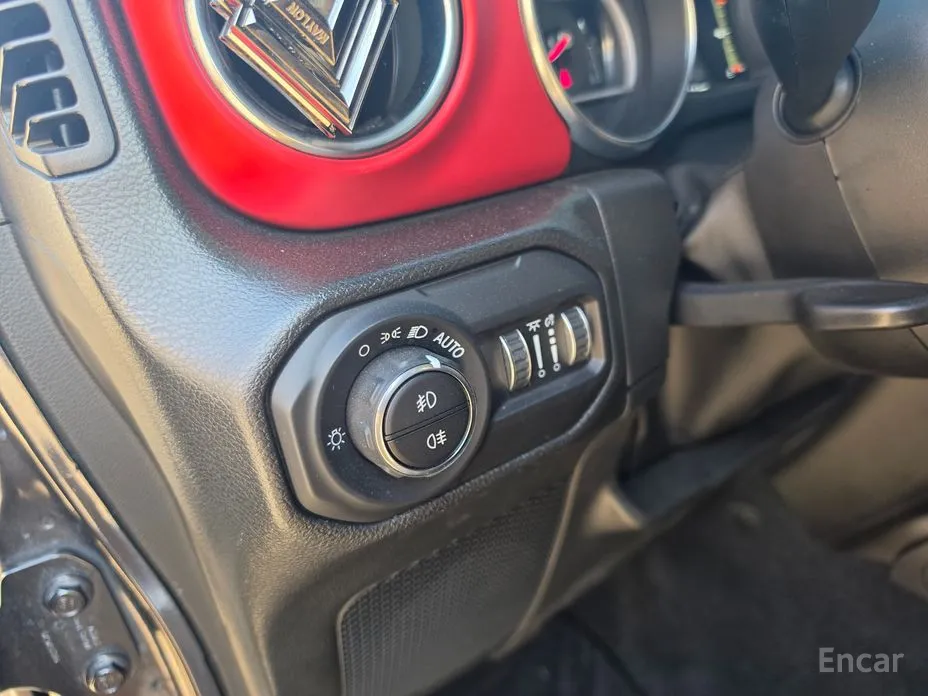 Фото 10 - Jeep Wrangler
