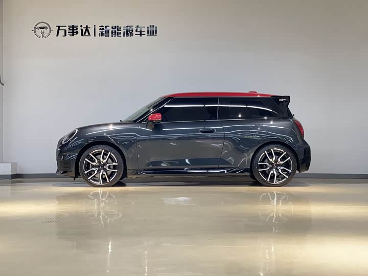 Фото 3 - Mini Cooper