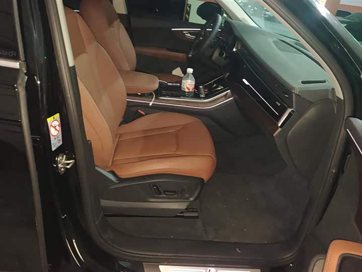Audi Q7 2025 2025款 55 TFSI quattro S line运动型