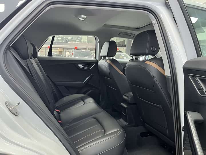 Фото 5 - Audi Q2L