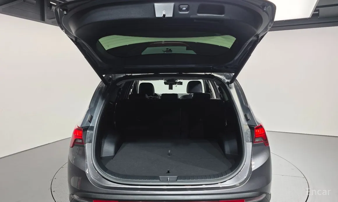 Фото 20 - Hyundai Santa Fe