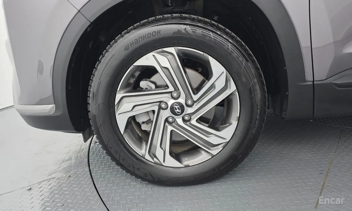 Фото 5 - Hyundai Santa Fe