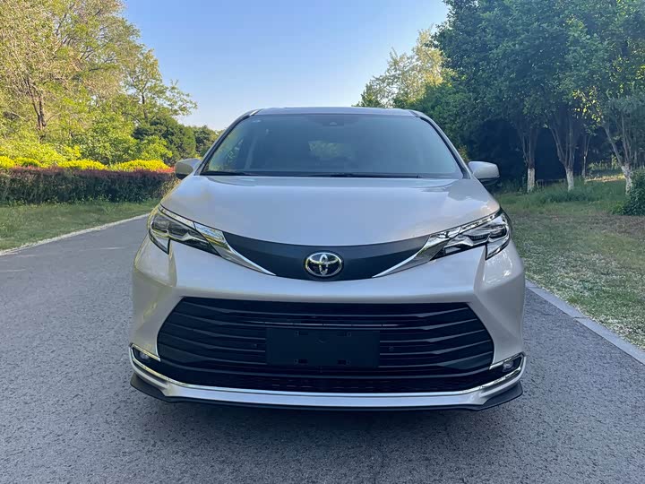2026 Toyota Sienna