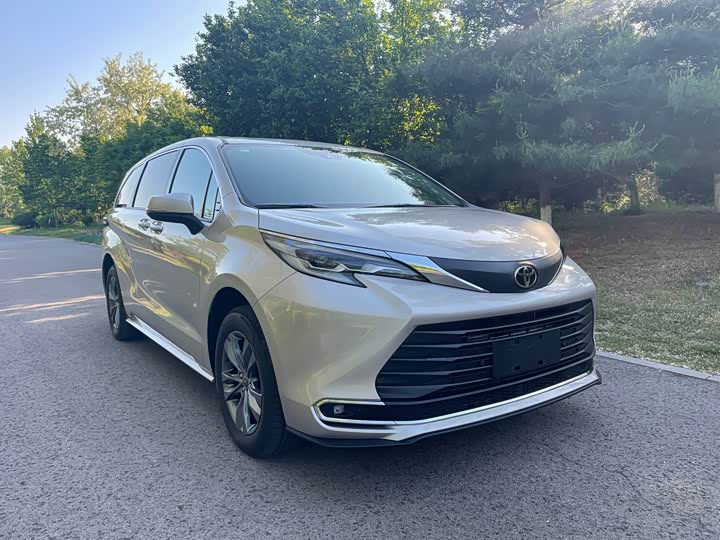 2026 Toyota Sienna