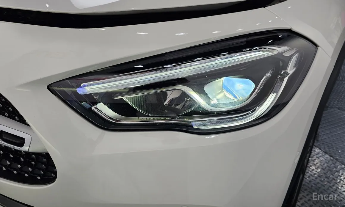 Mercedes-Benz GLA-Class 2020 GLA250 4MATIC