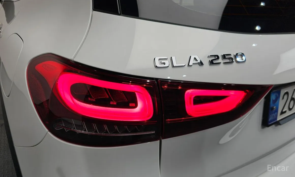 Mercedes-Benz GLA-Class 2020 GLA250 4MATIC