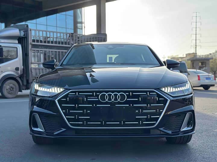 2025 Audi A7L