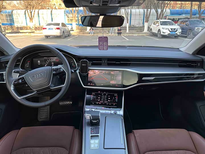 2025 Audi A7L