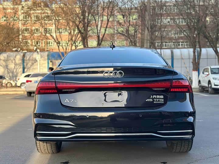 Audi A7L 2025 2025款 45 TFSI quattro 奢享型