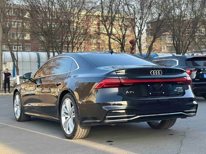 Audi A7L 2025 2025款 45 TFSI quattro 奢享型