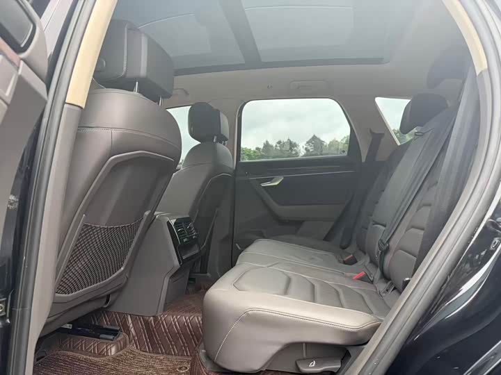 Фото 6 - Volkswagen Touareg
