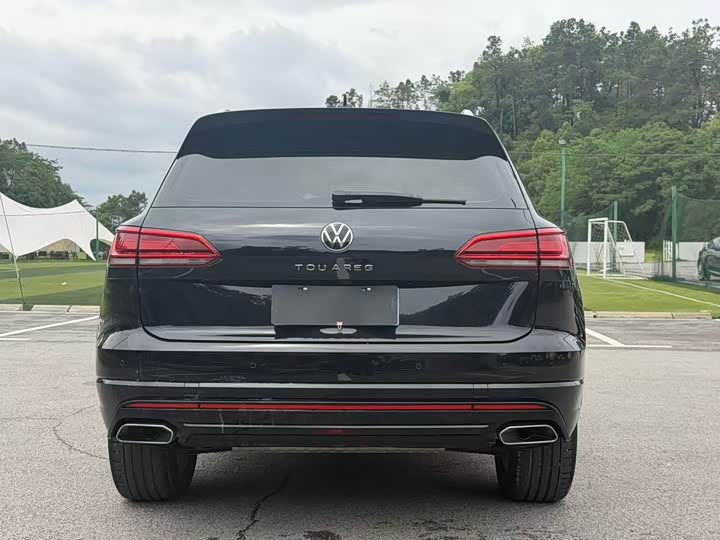 Фото 8 - Volkswagen Touareg