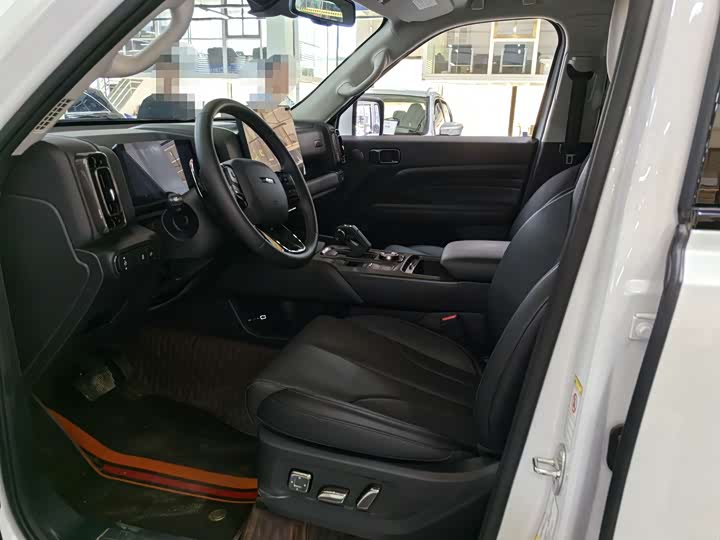 Haval H9 2024 2024款 2.0T 汽油四驱极境版