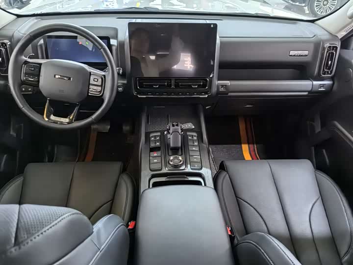Haval H9 2024 2024款 2.0T 汽油四驱极境版