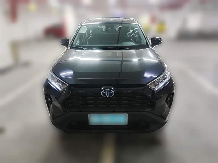 Фото 4 - Toyota RAV4