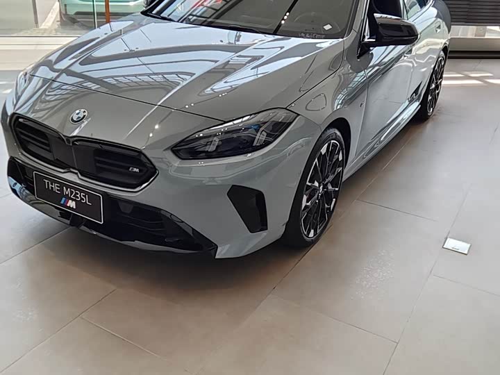 2026 BMW M235L