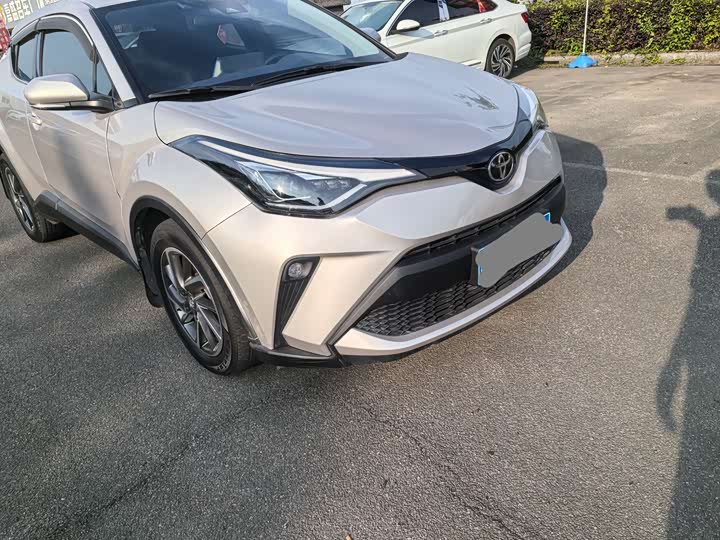 Toyota C-HR 2022 2022款 2.0L 领先版