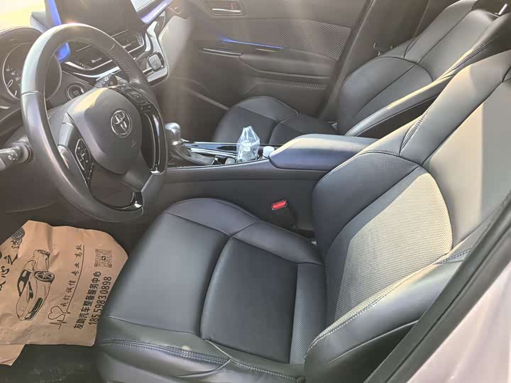 Toyota C-HR 2022 2022款 2.0L 领先版
