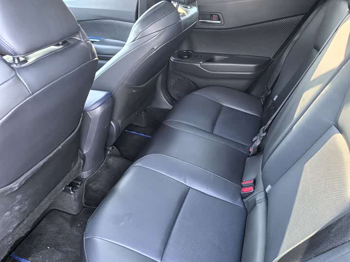 Toyota C-HR 2022 2022款 2.0L 领先版