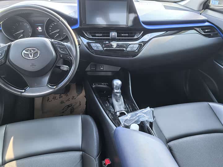 Toyota C-HR 2022 2022款 2.0L 领先版