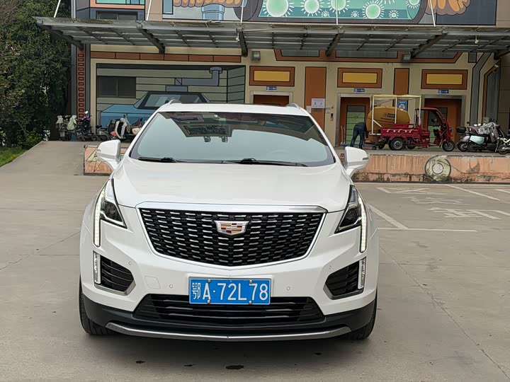 Фото 2 - Cadillac XT5