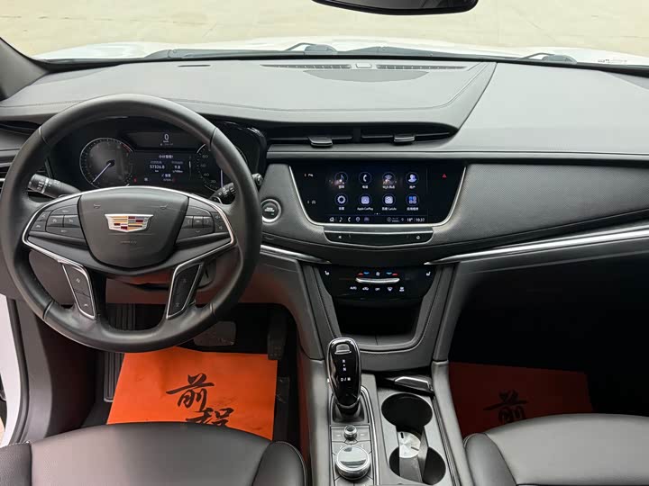 Фото 7 - Cadillac XT5