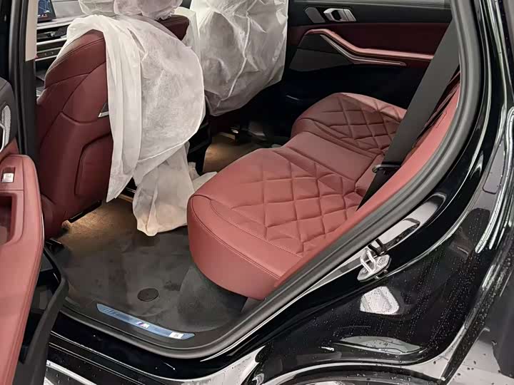 BMW X5 2026 2026款 xDrive 40Li M运动曜夜套装