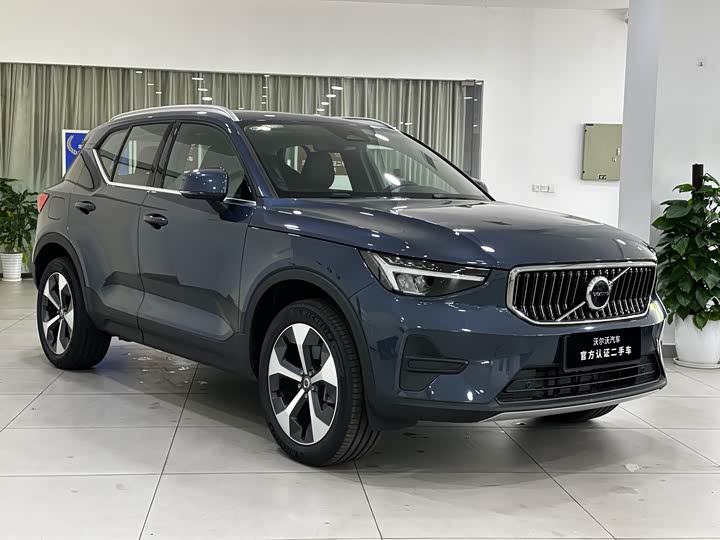 2026 Volvo XC40
