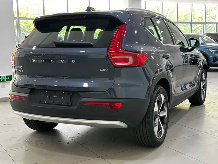 2026 Volvo XC40