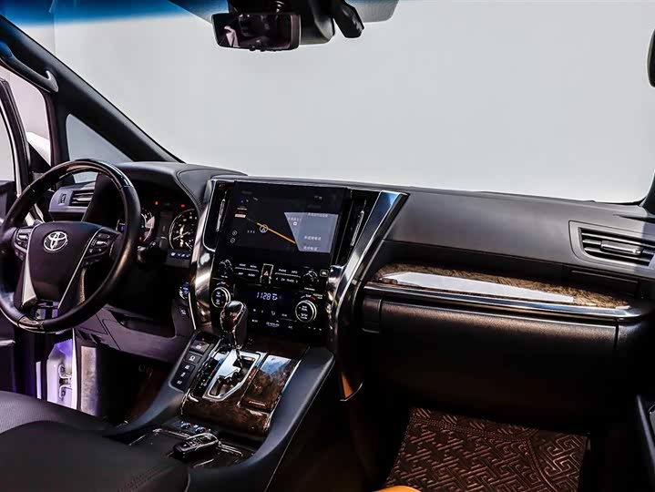 Toyota Alphard 2021 2021款 双擎 2.5L 尊贵版