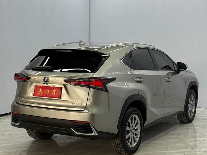 Фото 4 - Lexus NX